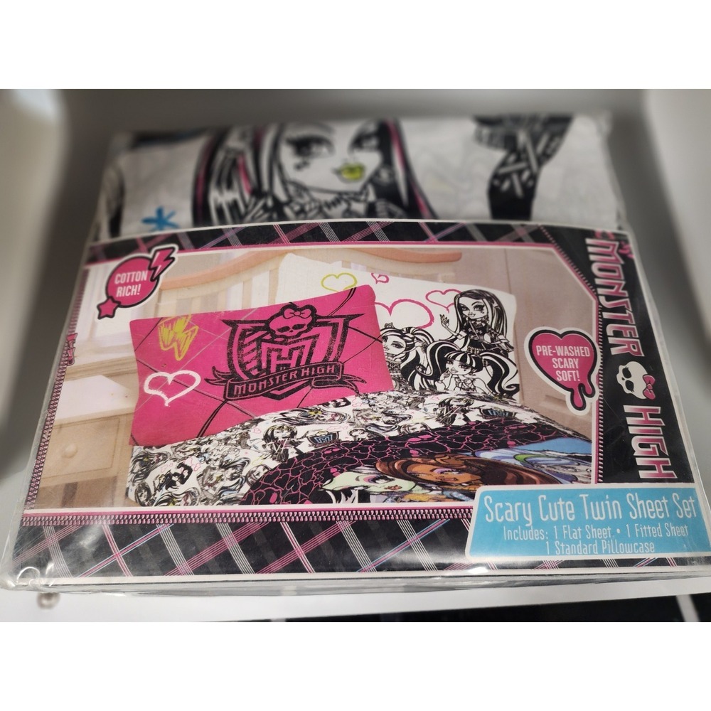 Monster High  Scary Cute Twin Sheet Set‎ - Ghouls Rule 2013 - NIP